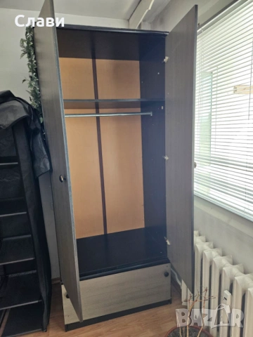 Продавам гардероби 2 броя