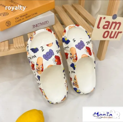 Дамски джапанки с апликации