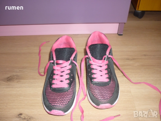 Спортни обувки, снимка 3 - Маратонки - 51550549