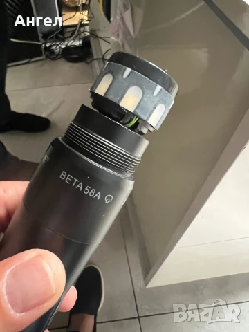 продавам микрофон shure beta 58  			