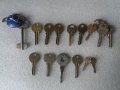 Лот стари ключове 16 броя., снимка 1