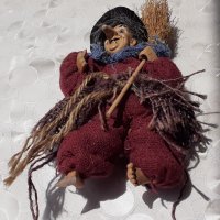 Баба Яга стара кукла, жена  с  метла, снимка 5 - Декорация за дома - 40932534