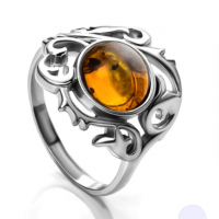 Сребърен пръстен с кехлибар, снимка 1 - Пръстени - 36510583