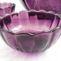 Стъклени купи цветно  лилаво стъкло, снимка 5 - Антикварни и старинни предмети - 17710124