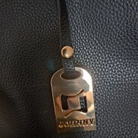 Стилна и практична, черна чанта JOHNNY, като нова, снимка 3 - Чанти - 40129229