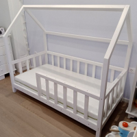 Детско легло тип къщичка, снимка 1 - Мебели за детската стая - 36383944