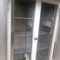 Професионален хладилник , снимка 2 - Хладилни витрини и фризери - 41229239