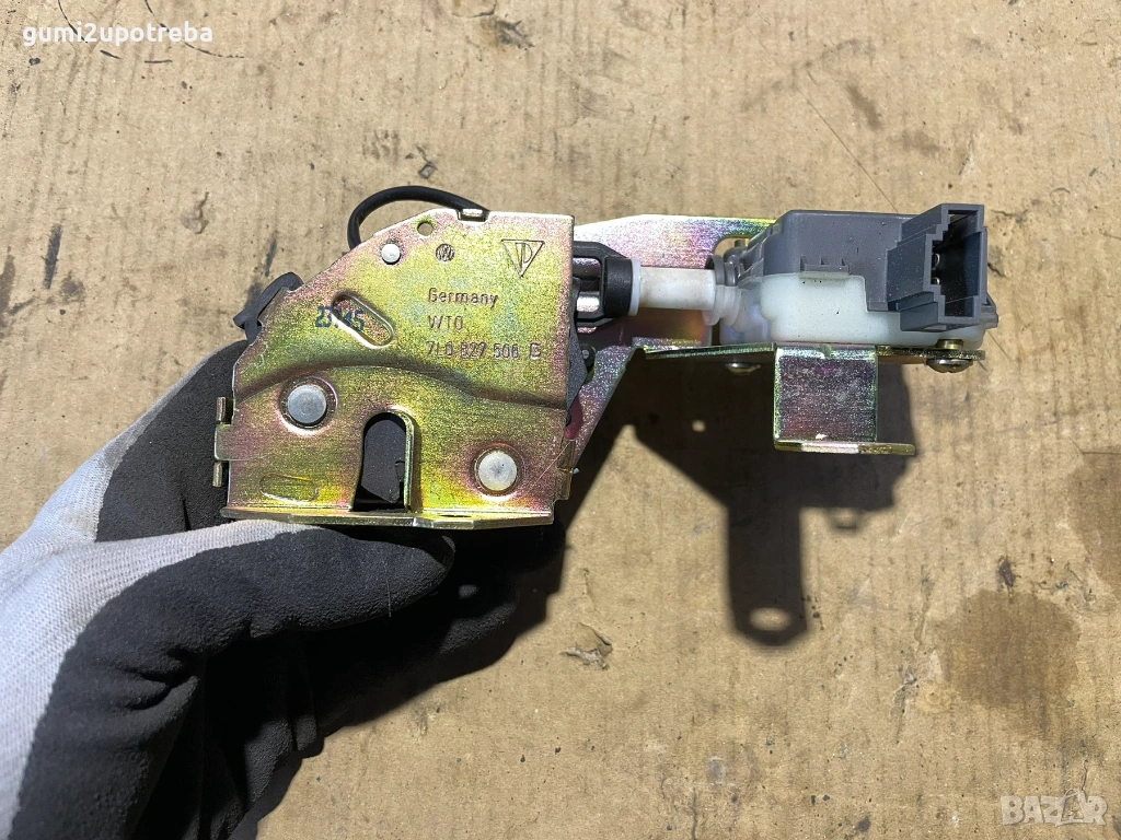 Брава Стъкло Заден Капак 7L0827506D Porsche Cayenne S 4.5 2005г 9PA, снимка 1