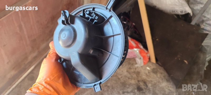 Вентилатор за парно 1K1819015 VW Touran - 60лв, снимка 1