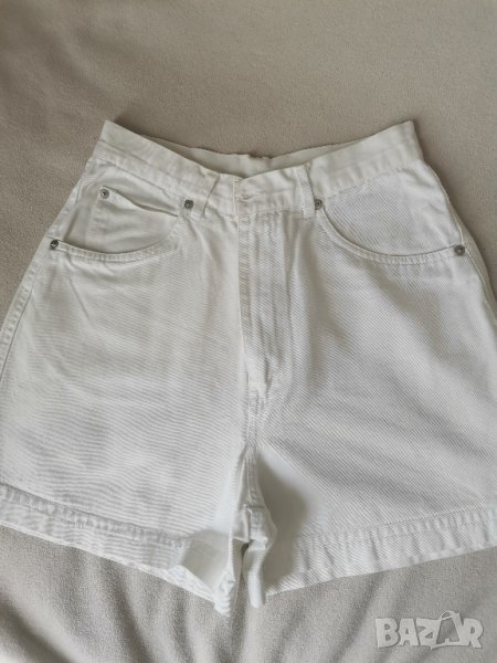 Бели къси панталонки , снимка 1