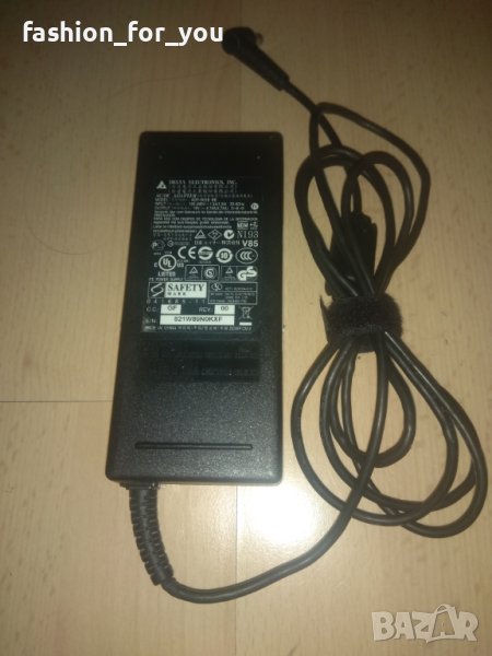 Зарядно , адаптер за лаптоп Delta Electronics 19V 4.74A, снимка 1