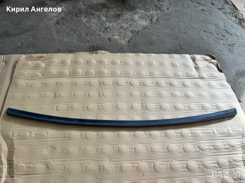 Лип за багажника на BMW E46 Седан (гумен), снимка 1