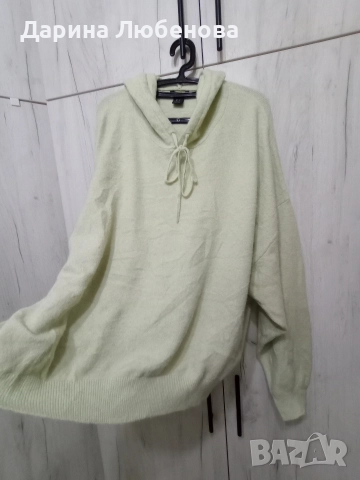 Мек и топъл пуловер с гугла 