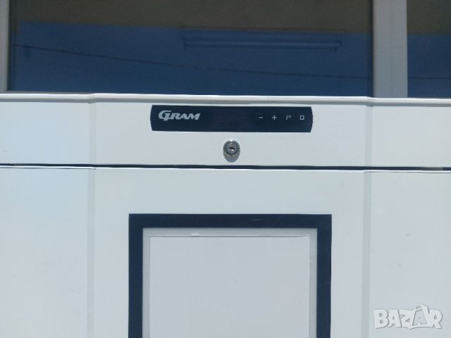 Професионален хладилник Gram, снимка 2 - Хладилни витрини и фризери - 41695000