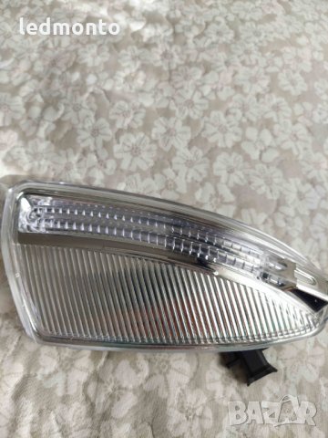  мигач огледало мерцедес  W204 Огледала Мигачи Mercedes ml W164, снимка 4 - Части - 35854747