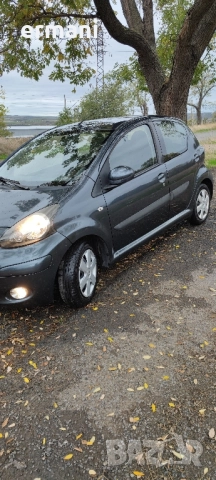 тойота айго 2011г, снимка 3 - Автомобили и джипове - 52284105