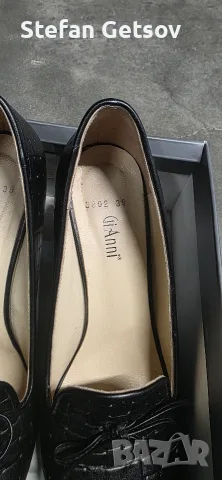 Почти нови елегантни дамски обувки Gianni