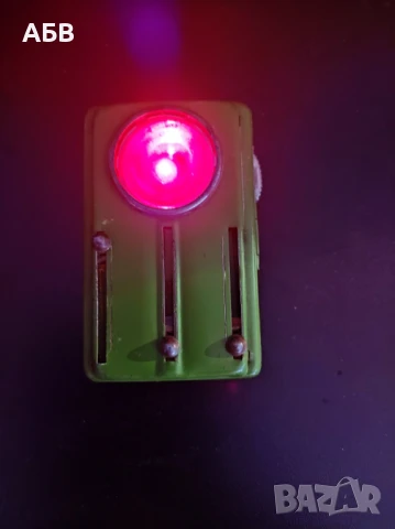 Продава се трицветен железничарски ретро фенер, снимка 3 - Антикварни и старинни предмети - 51079576