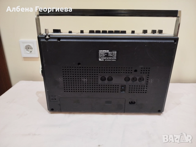 Радио касетофон UNIVERSUM, снимка 7 - Радиокасетофони, транзистори - 52975249