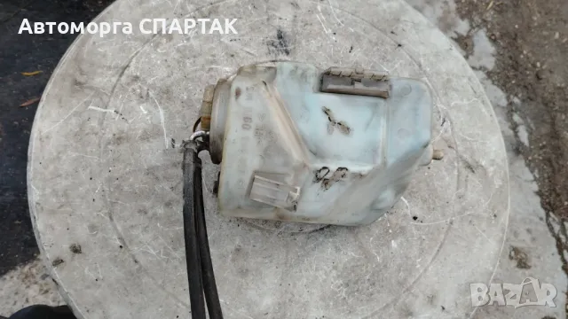 Mercedes-Benz E W210 Резервоар/резервоар за течност за миене на предното стъкло 2108690920