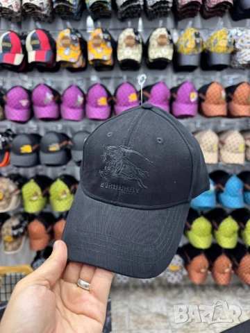 шапки с козирка karl lagerfeld Moncler calvin klein louis vuitton , снимка 7 - Шапки - 50684223