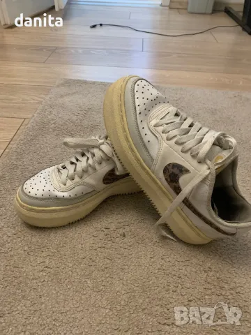 Nike дамски обувки, снимка 4 - Дамски ежедневни обувки - 47559239