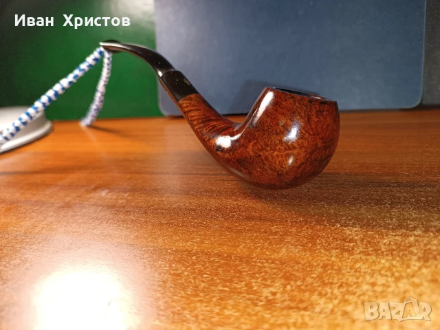 Колекционерска лула "ВВВ",от специал.серия-Коледа 1982 г.,в отлично състояние,като НОВА!