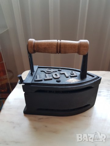 Рядък модел ютия на жар