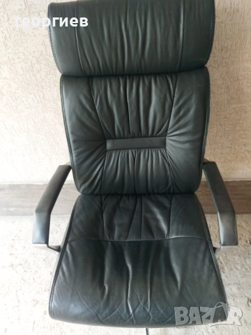 Офис стол естествена кожа 