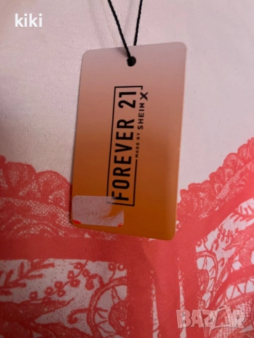 Forever 21 M-L Бяла блуза/топ/ с щампа , снимка 2 - Корсети, бюстиета, топове - 53401516