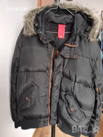 Мъжко пухено черно яке с качулка 