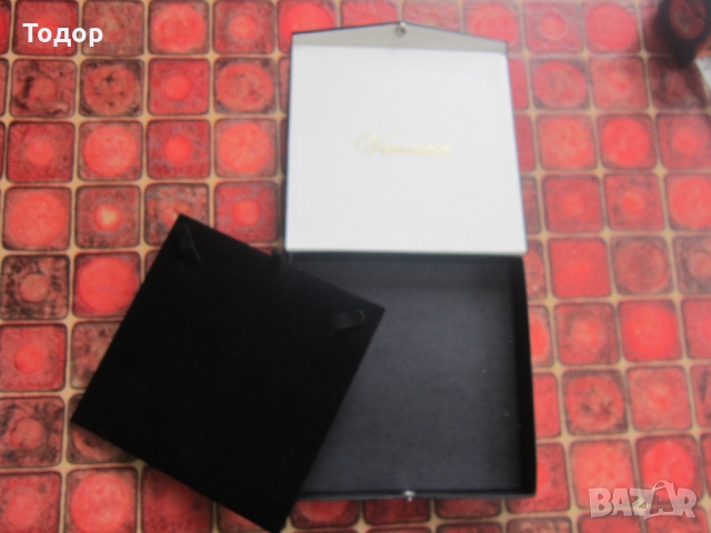 Страхотна кутия за бижута колие , снимка 6 - Колиета, медальони, синджири - 36080349