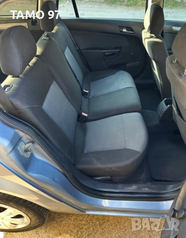 Opel Astra 1.7 CDTi 100hp, снимка 11 - Автомобили и джипове - 53818315