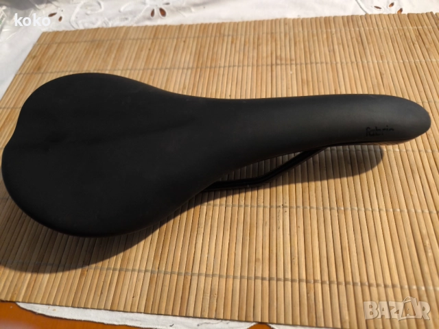 Седалка Fabric italia за велосипед , снимка 2 - Части за велосипеди - 48733492