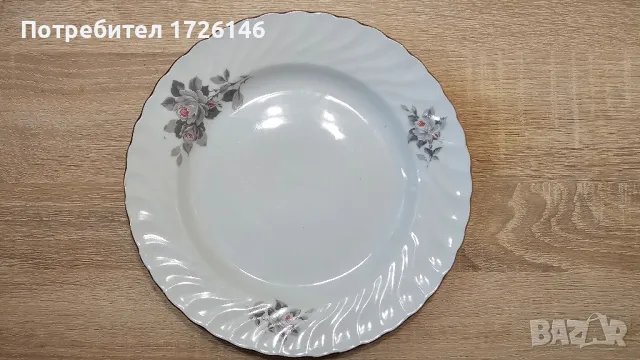 Порцеланова чиния на Китка със златен кант 1 брой 