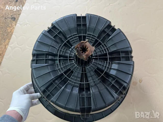 Стойката на резервната гума за Mercedes E-class W210, снимка 4 - Аксесоари и консумативи - 49230064