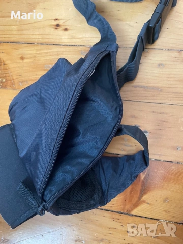 Nike чанта за кръст, снимка 3 - Чанти - 53847662