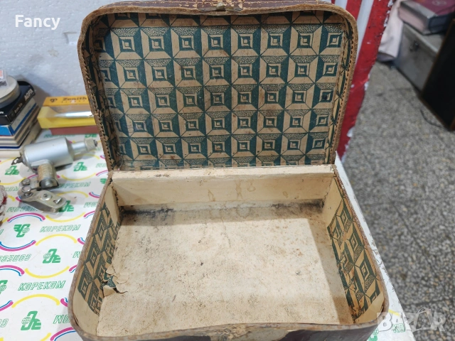 Много старо мукавено куфарче , снимка 11 - Антикварни и старинни предмети - 53387017