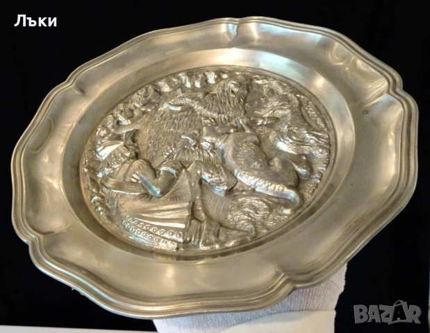 Калаена чиния пано с лов на Глиган през 1700 г. , снимка 4 - Пана - 51704686