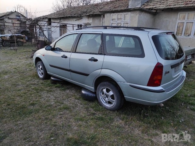 Ford focus 1.8 DI, снимка 15 - Автомобили и джипове - 34710091