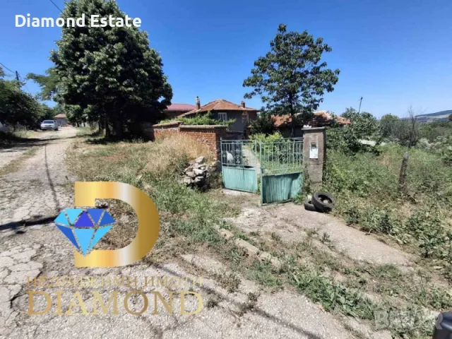 Двуетажна къща с в село Орешец, обл. Хасково, снимка 4 - Къщи - 55847217