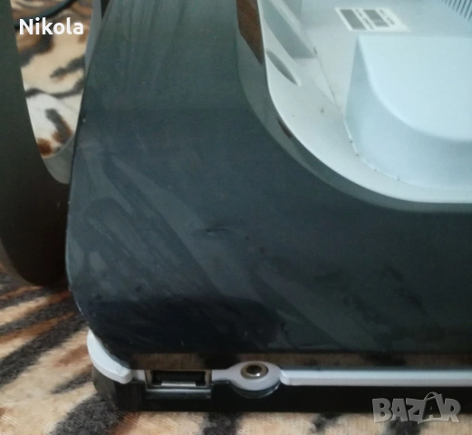 Продавам/Бартер Смарт Монитор PHILIPS 19X7FB/00 с Тъч Бутони, DVI-D, HDCP, VGA и USB !, снимка 3 - Монитори - 51462701