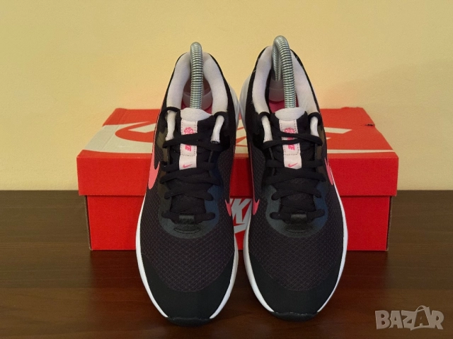 Дамски маратонки Nike Revolution 6 | 37,5, снимка 3 - Маратонки - 52517141