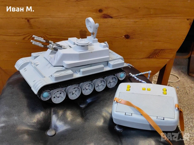 Соц играчка с дистанционно , снимка 2 - Колекции - 53097867