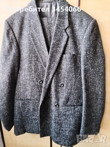 Мъжки вълнен костюм. 