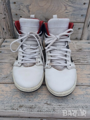 Дамски маратонки Nike Jordan, снимка 7 - Маратонки - 53761715