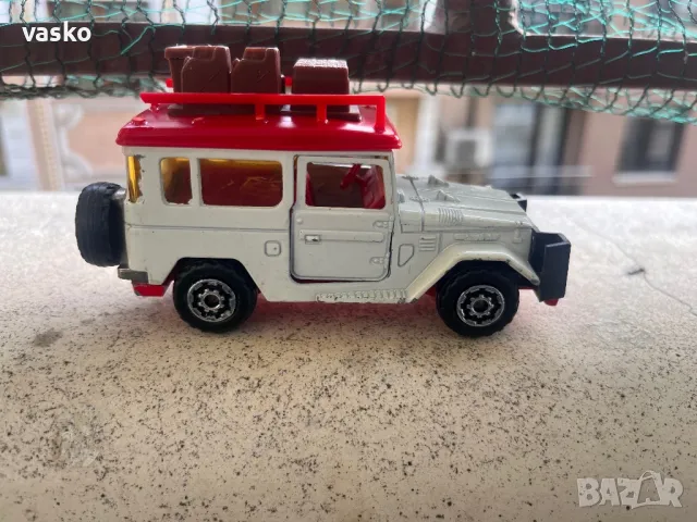 Френски Мажорет Toyota 1:43, снимка 3 - Колекции - 49894746