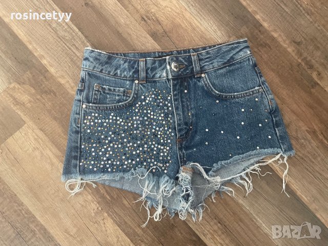 Къси панталонки с камъни 