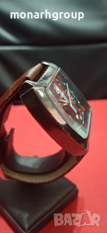 Часовник Curren 8002 /Драскотини по-стъклото и рамката/, снимка 3 - Мъжки - 50969183