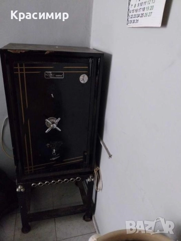 ПродаМетална каса/огнеопорна/